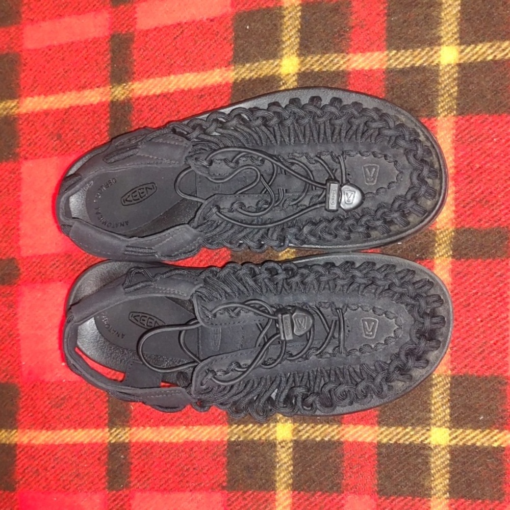 Keen Women's UNEEK Flat Shoe US 6 UK 3.5 EU 36